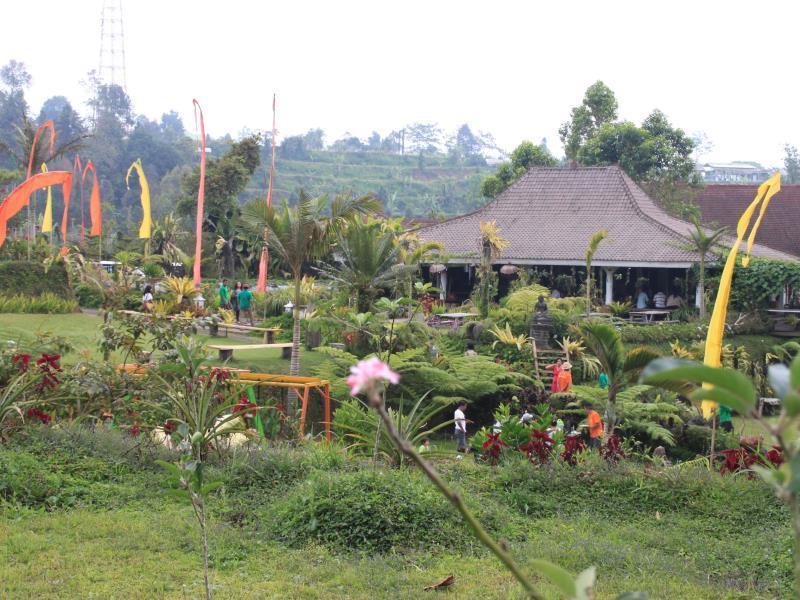 Warung Rekreasi Bedugul Hotel Buitenkant foto