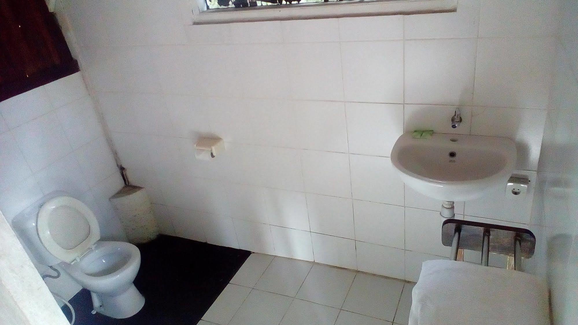 Warung Rekreasi Bedugul Hotel Buitenkant foto